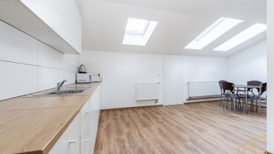 Prodej komerčního objektu Studená