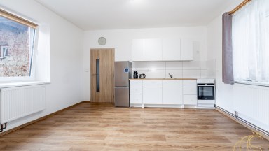 Prodej komerčního objektu Studená