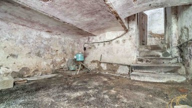 Rodinný dům s příslušenstvím a pozemky, Budišov