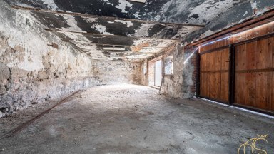 Rodinný dům s příslušenstvím a pozemky, Budišov