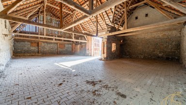 Rodinný dům s příslušenstvím a pozemky, Budišov