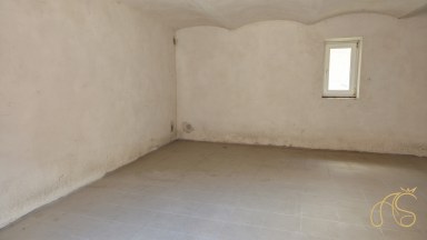 Rodinný dům s příslušenstvím a pozemky, Budišov