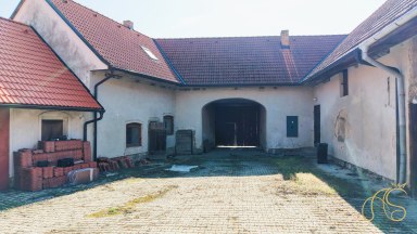 Zemědělská usedlost s pozemky, Budišov