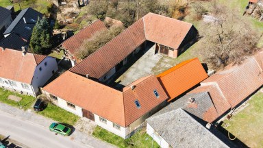 Zemědělská usedlost s pozemky, Budišov